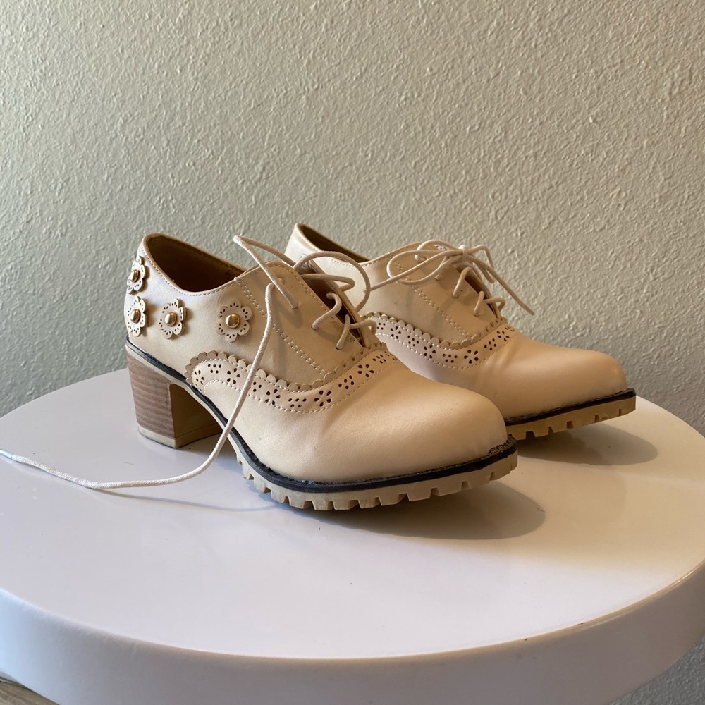 Vintage Inspired Heeled Oxfords